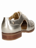 Zapato oxford de cuero dorado con taco plano de 3 cm, versátil para oficina y eventos.