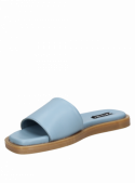 Sandalia azul casual de mujer Pollini G207 con taco plano y punta abierta en material sintético.