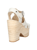 "Sandalia boho de cuero blanco para mujer, con correas cruzadas y plataforma