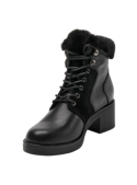 Calzado tipo botín negro de cuero para mujer, con taco ancho cuadrado, perfecto para un estilo casual y relajado.