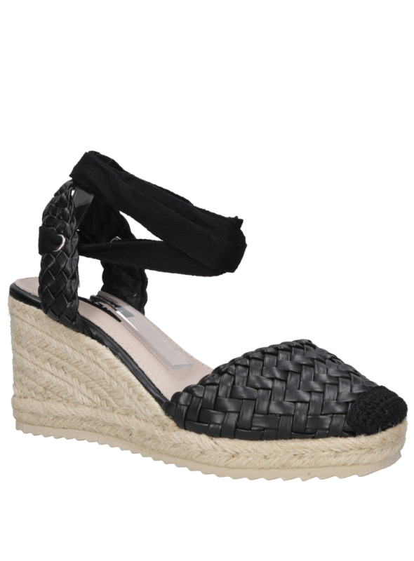 Alpargata negra de mujer estilo casual Pollini K325 con taco cuña de 5 cm y punta redonda.