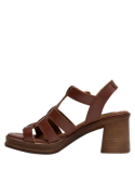 Sandalia de cuero para mujer, color café, estilo casual, con taco bloque que estiliza.