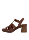 Sandalia de cuero para mujer, color café, estilo casual, con taco bloque que estiliza.