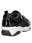 moderna zapatilla negra casual de mujer Pollini C101, versátil para cualquier ocasión