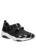 zapatilla negra casual de mujer Pollini C101, perfecta para outfits modernos y juveniles