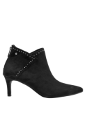 Botín de cuero negro, diseño sofisticado con punta afilada y detalles chic, ideal para salidas nocturnas.