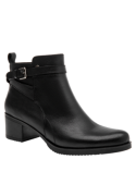 Botín de cuero negro con correa ajustable y hebilla metálica, perfecto para combinar con jeans o faldas en salidas casuales.
