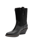 "Bota negra de cuero para mujer, ideal para ocasiones semi-formales o informales con tendencia ""western""."