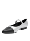 Zapato de cuero plata para mujer, diseño Mary Jane con hebilla, ideal para un día largo en el trabajo o eventos sociales.