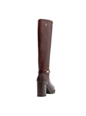 Bota casual de cuero café para mujer, perfil sobrio y sofisticado, ideal para ocasiones formales o un look pulido diario.