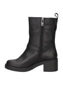 Bota de cuero negro para mujer, casual y funcional, taco cuadrado que proporciona estabilidad al caminar.