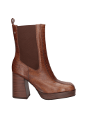 Bota Chelsea de cuero café para mujer con diseño elegante, paneles elásticos y texturizado reptil.