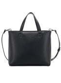 Bandolera negra minimalista, ideal para looks casual chic o formales.