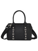 Bandolera negra ideal para un look desenfadado y funcional.