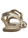 Sandalia dorada de cuero con tiras cruzadas, diseño elegante para mujer, ideal para eventos casuales.