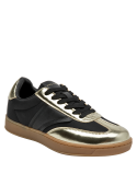 silueta moderna de zapatilla negra con acentos dorados brillantes y suela color caramelo