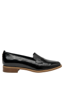 Calzado casual de cuero negro charolado para mujer, adecuado para reuniones de oficina.