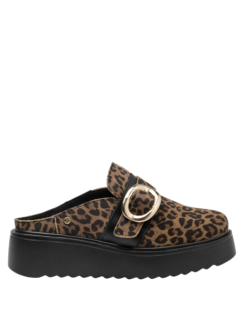 Calzado mule de cuero para mujer, estampado leopardo, hebilla dorada, versátil y moderno.