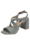 Sandalia celeste de cuero con taco bloque y punta abierta para mujer.