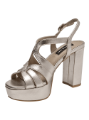 Sandalia oro de cuero para mujer, diseño elegante de punta abierta y taco bloque, ideal para eventos.