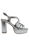 Sandalia plata de cuero, estilo elegante para día o noche.