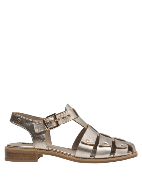 Sandalia dorada de cuero para mujer, ideal con jeans rectos o enterito de lino, aportando un toque sofisticado.