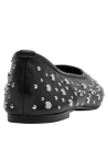 Ballerina negra de cuero, estilo clásico para mujer, adecuada tanto para la oficina como para salidas informales.
