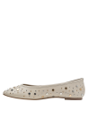 Diseño minimalista de ballerina beige en cuero, ideal para el día a día.