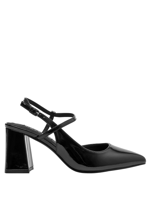 Calzado negro en cuero para mujer, versátil para elevar cualquier conjunto formal.
