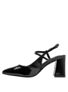 Calzado de vestir negro en cuero, ideal para conjuntos formales y smart casual.
