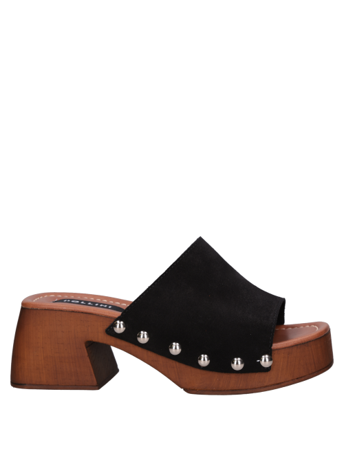 Sandalia femenina en cuero negro, estilo casual, ideal para combinar con diversos atuendos.