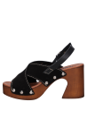 Elegante sandalia negra de cuero, ideal para ocasiones casuales.