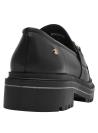 mocasín negro mujer cuero estilo contemporáneo, recomendado para ocasiones chic y casuales.