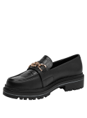 mocasín negro mujer cuero casual, ideal para looks elegantes y cómodos.
