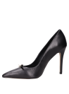 Zapatos de tacón aguja negros para mujer, estilo vestir, ideales para ocasiones elegantes.
