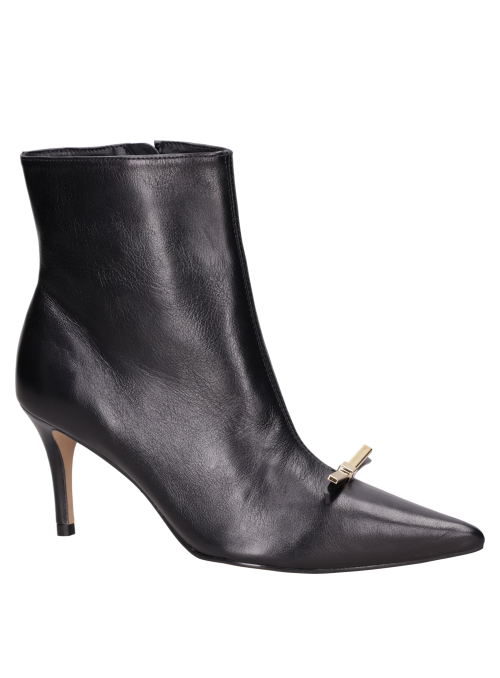 Botín negro de cuero para mujer, taco aguja de 8 cm, recomendado para eventos formales.
