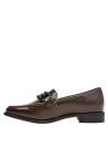 mocasín de cuero café para mujer, taco plano de 2.7 cm, recomendado para ocasiones casuales.