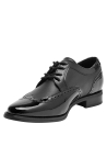 zapato de cuero negro para mujer, acabado charol, perfecto para looks modernos