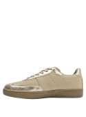 Calzado casual beige para mujer, diseño plano de 2 cm, perfecto para outfits elegantes y cómodos.