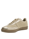 Zapatilla casual beige de cuero para mujer, perfecta para combinar con vestidos o jeans en cualquier ocasión.
