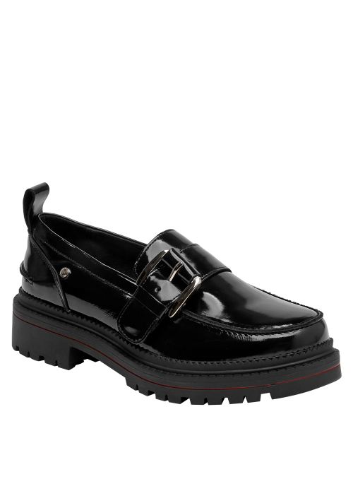 mocasín de cuero brillante negro, estilo casual, combina comodidad y tendencia, ideal para el día a día.