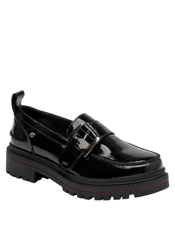 mocasín de cuero brillante negro, estilo casual, combina comodidad y tendencia, ideal para el día a día.