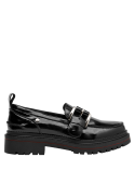 mocasín negro para mujer, estilo elegante, recomendado para brunch y actividades diarias, confeccionado en cuero.