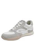Zapatillas casuales blancas de mujer, con detalles en gamuza, óptimas para el día a día.