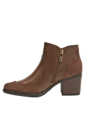 Botín elegante café para mujer, ideal para un look diario sofisticado.