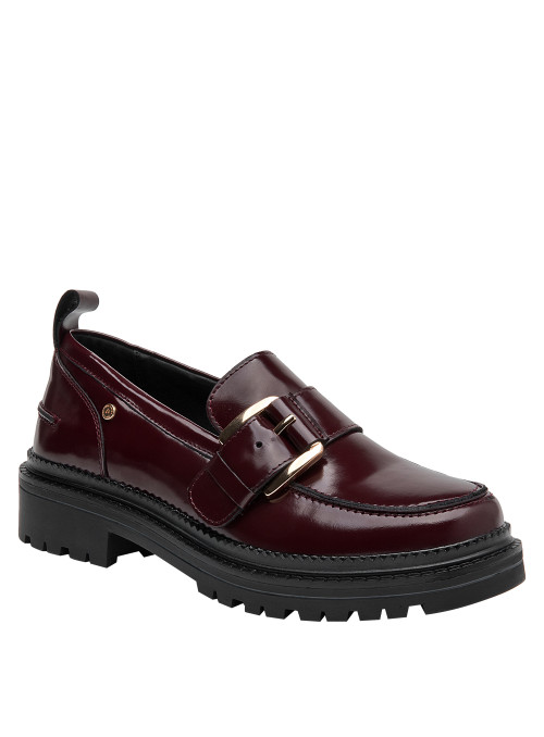 mocasines burdeos mujer charol cuero ideal para combinar con vestidos midi y jeans ajustados