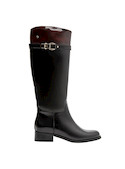 Bota de cuero negro para mujer, estilo chic, combina confort y sofisticación en cada paso.