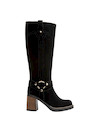 Bota negra de mujer, estilo contemporáneo, ideal para ocasiones que requieren comodidad y sofisticación.