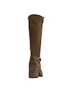 Bota elegante de mujer, con detalles decorativos en cuero camel y tacón cómodo.