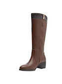 Bota elegante de cuero en tono café, perfecta para combinar con vestidos midi y pantalones ajustados.